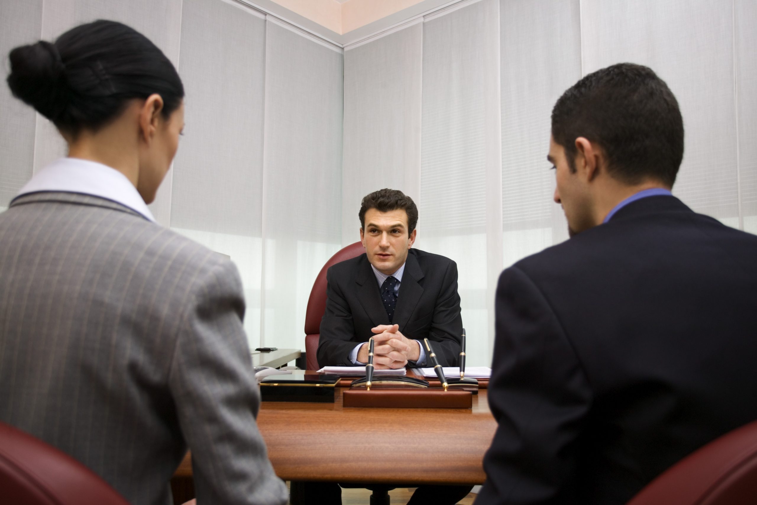 Lee más sobre el artículo La importancia de contratar a un abogado laboral